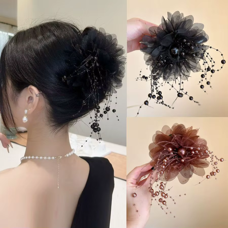 Pince à cheveux élégante à franges de plumes