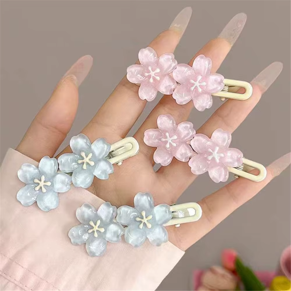 Pince à cheveux transparente pour petite fille