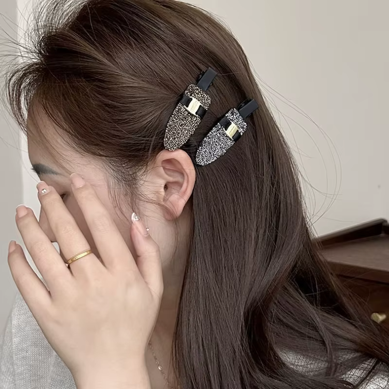 Pince à cheveux en strass ultra scintillante