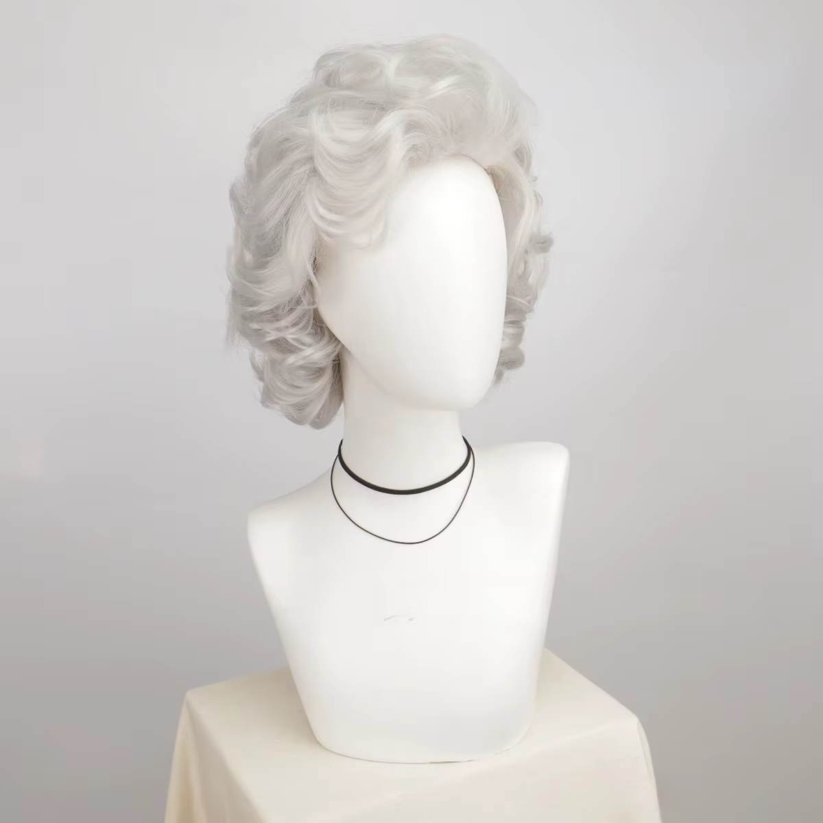Perruque de vieille dame pour femmes perruques grises