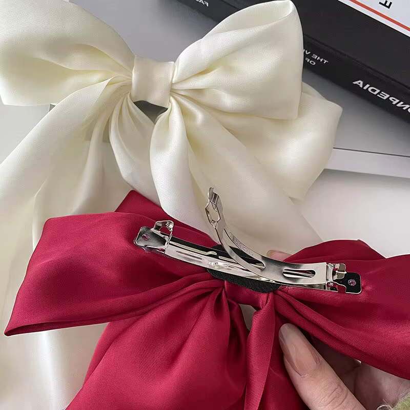 Pince à cheveux en satin solide pour filles