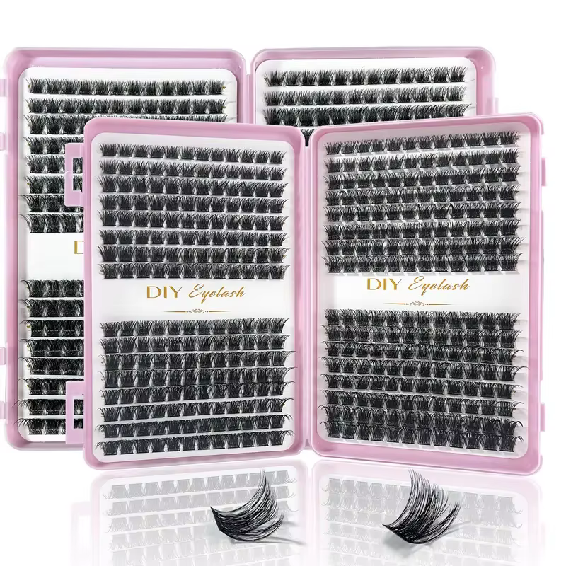 Un ensemble de 384 extensions de cils conçu pour sublimer les coins extérieurs des yeux