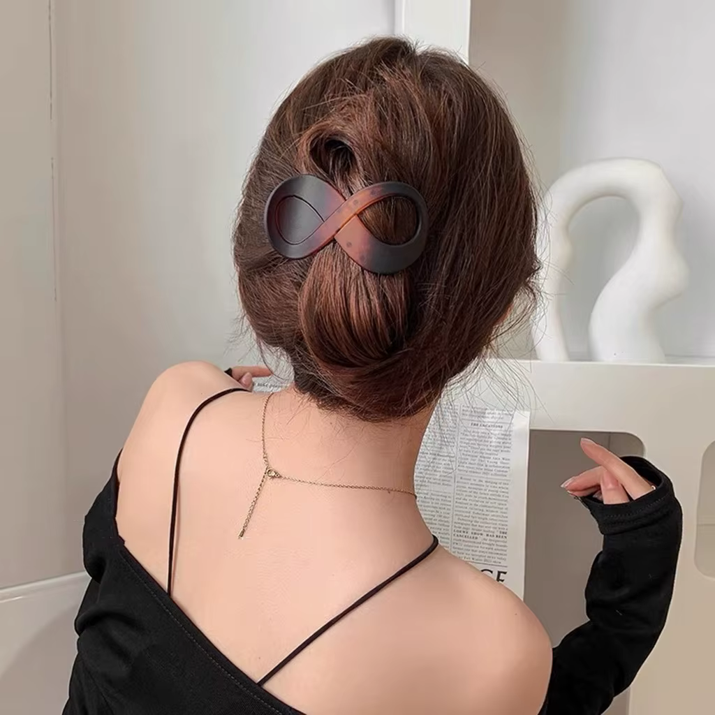 Pince à cheveux tendance PC Simple en forme de 8