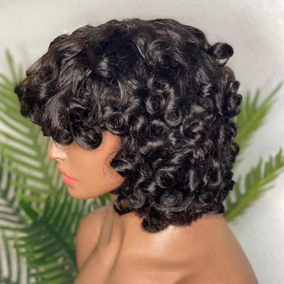 Cheveux bouclés moelleux à la mode
