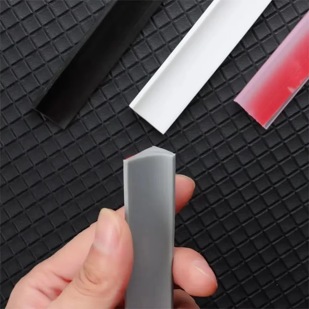 1 bande de retenue d'eau autocollante en PVC, barrière de douche pliable pour le bas de porte, pare-eau pour salle de bain