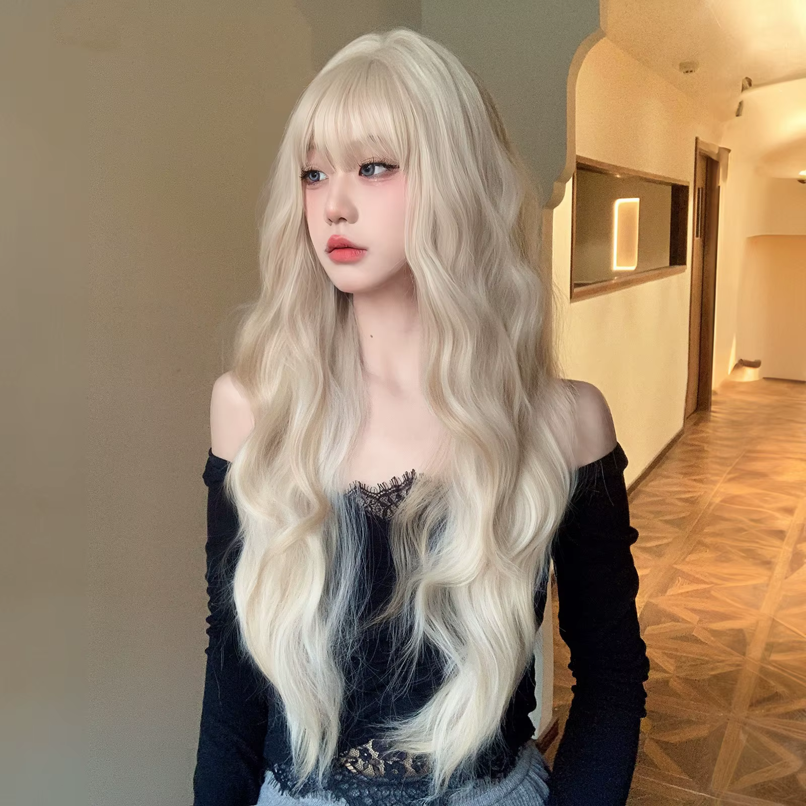 Perruque synthétique longue ondulée Blonde platine 613
