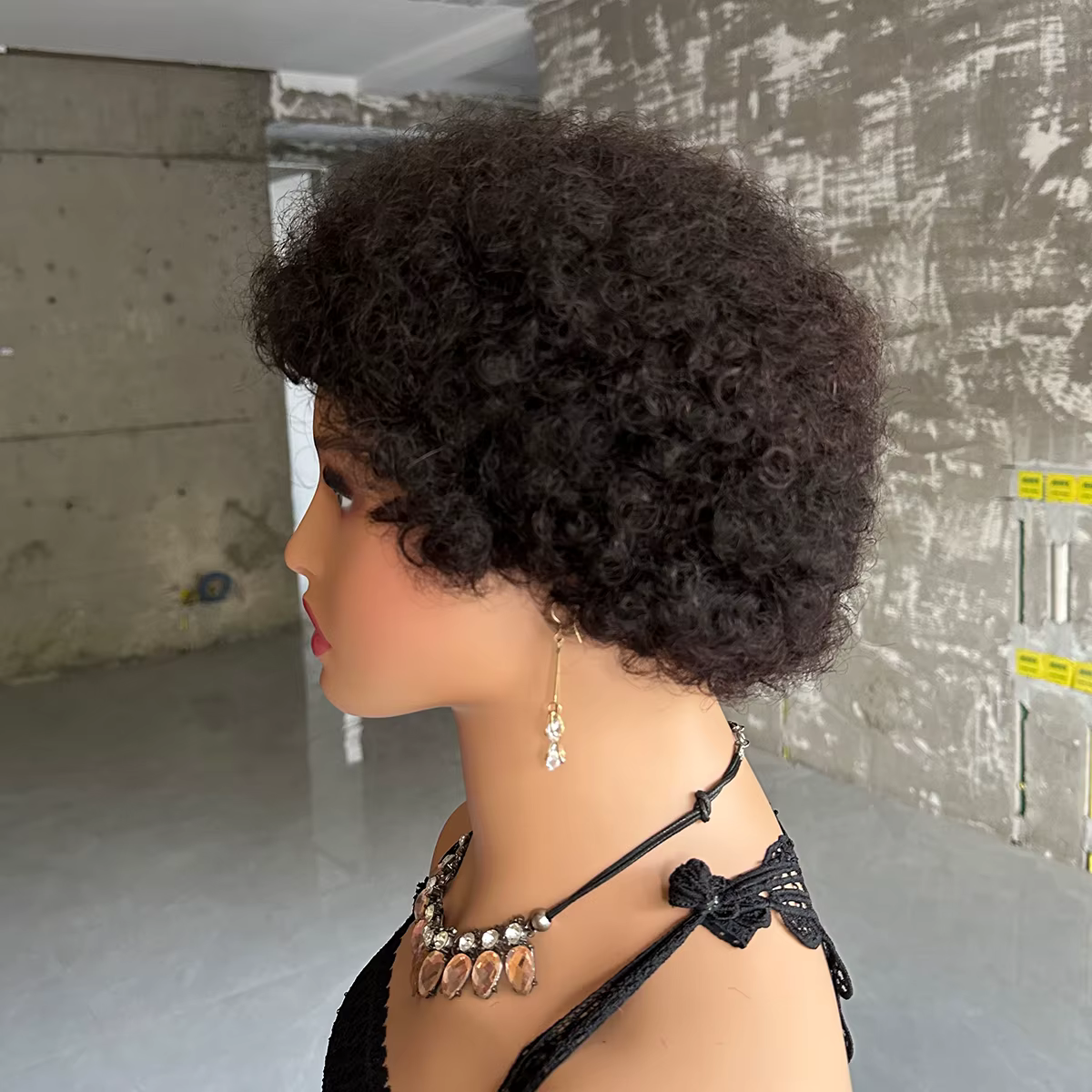 Pas cher court Afro crépus bouclés perruques pour les femmes cheveux humains