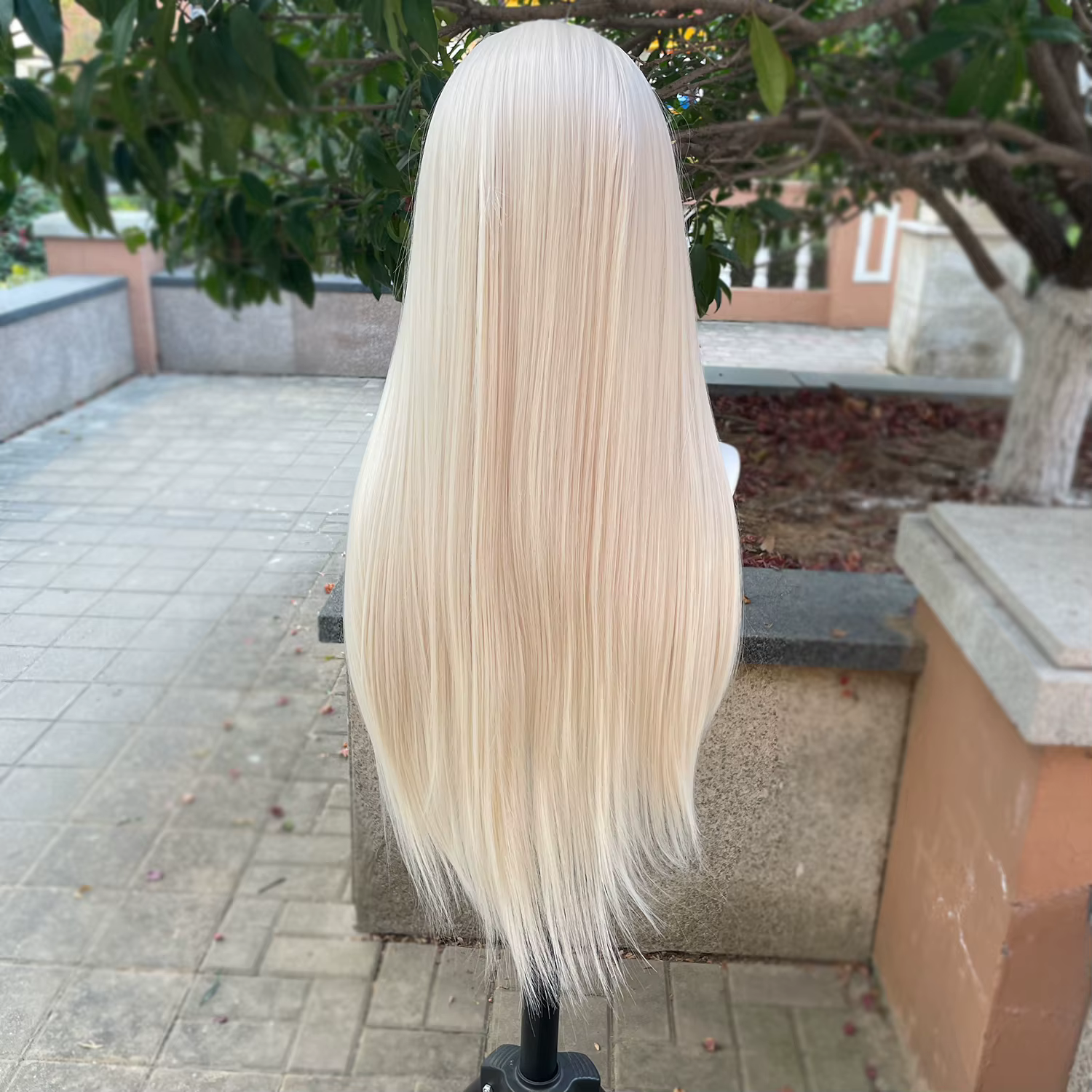 Costume d'elfe style Peak Platinum Perruques Lace Front Synthétiques Blondes 13x4 pour Femmes