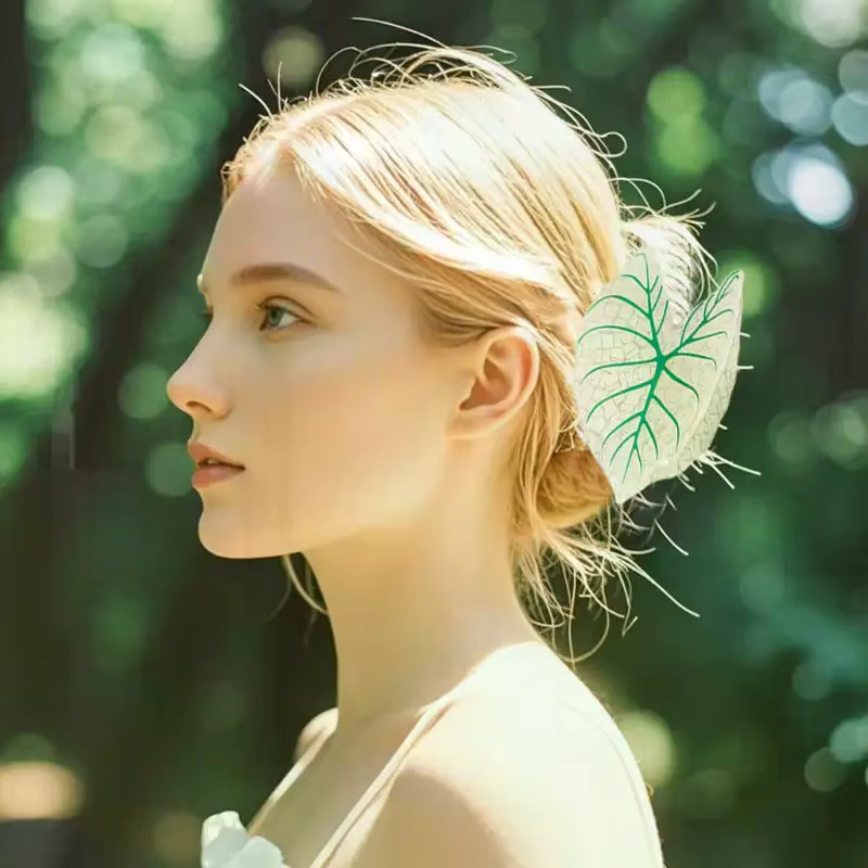 Pince à cheveux en acétate écologique motif feuilles de la série Forêt