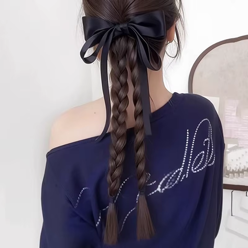 Extensions de queue de cheval avec nœud