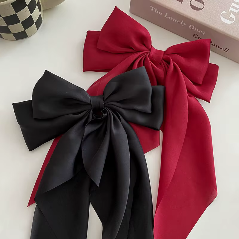 Pince à cheveux en satin solide pour filles