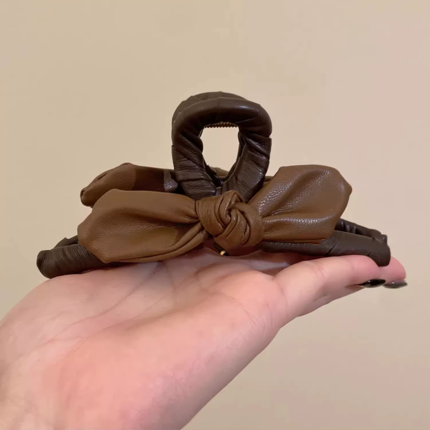Pinces à cheveux avec grand nœud en cuir de 13CM