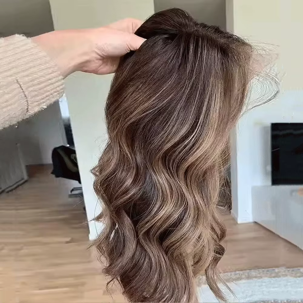 Perruque Lace Front Synthétique Transparente 13x4 Marron Foncé avec Mèches Blondes