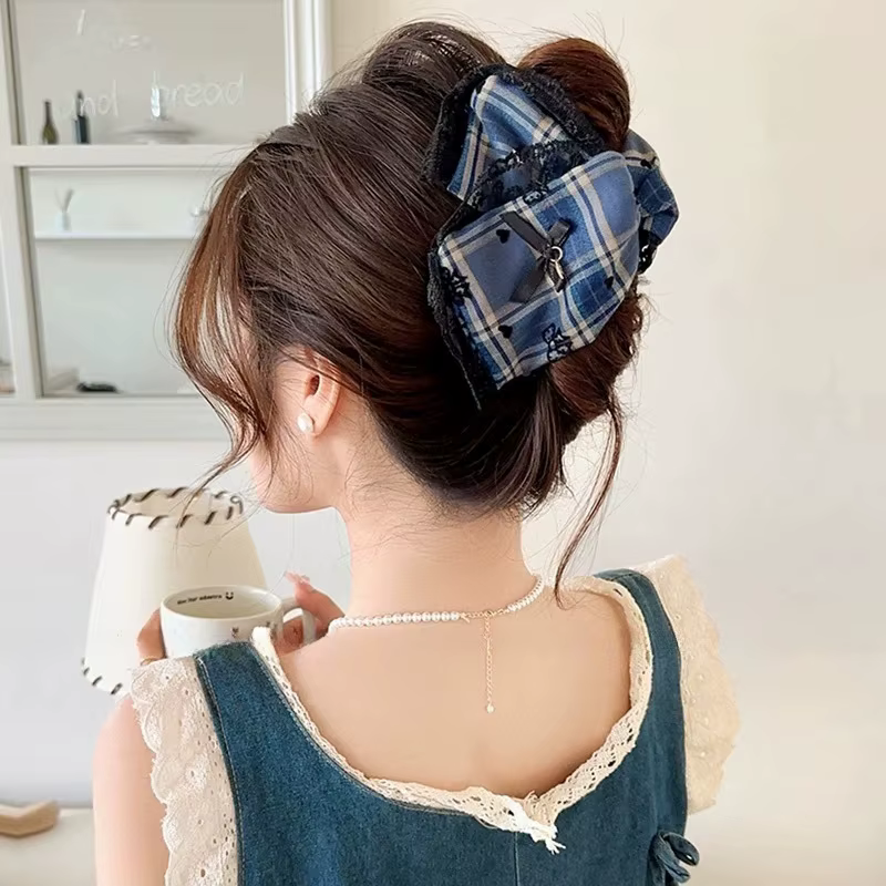 Pince à cheveux avec nœud à carreaux pour femmes