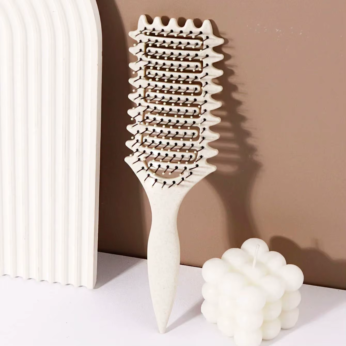 Brosse coiffante pour boucles - peigne de massage creux