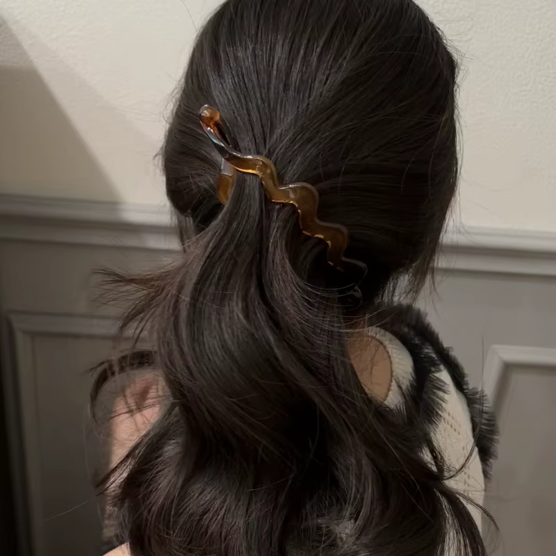 Pince à cheveux léopard française pour femme