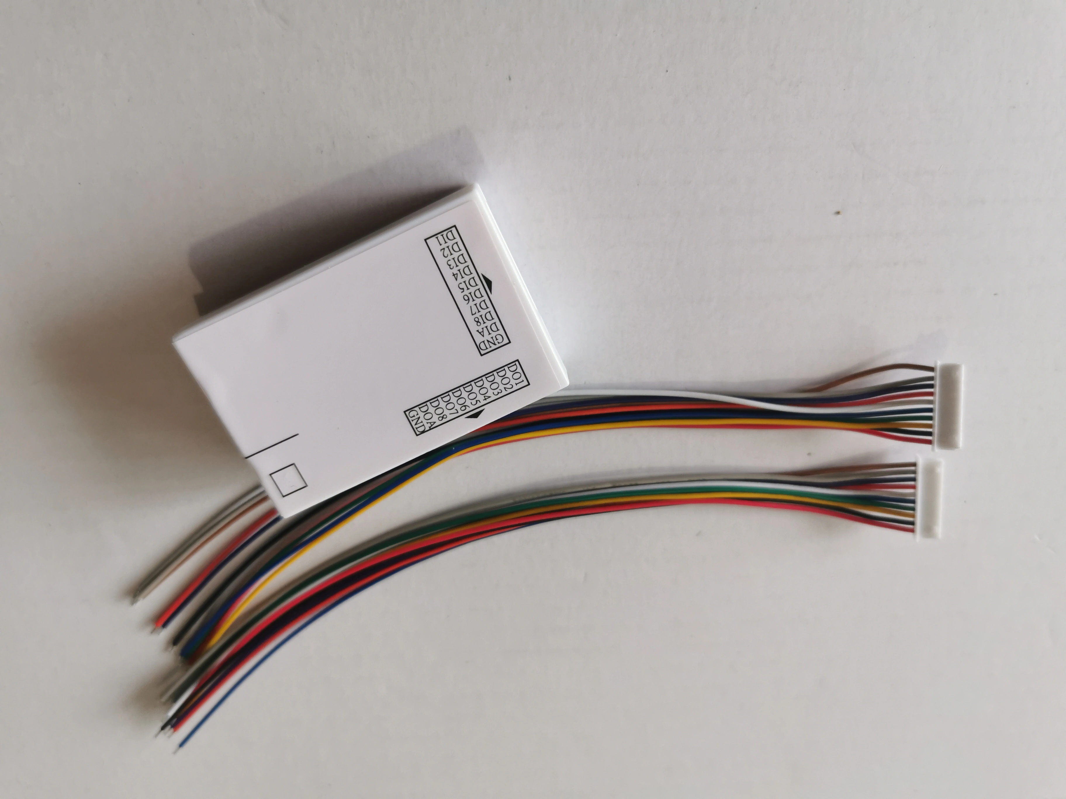 Technologie KNX 8DI + 8DO avec 8 entrées et 8 sorties