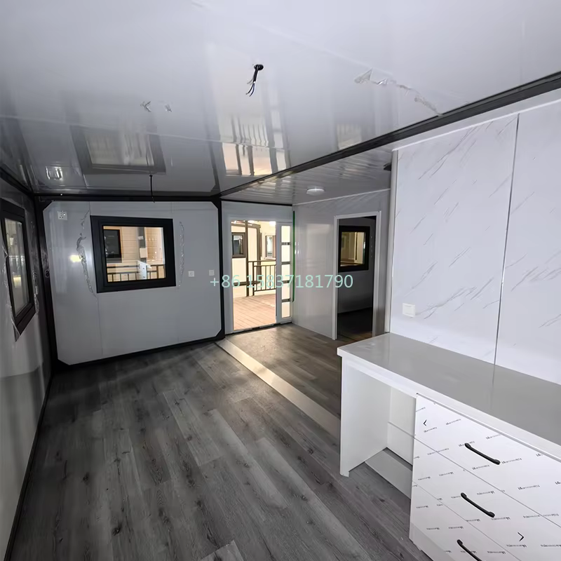 Maison de conteneur extensible pliante, petite maison préfabriquée, conteneur multifonctionnel pliable pour l'italie