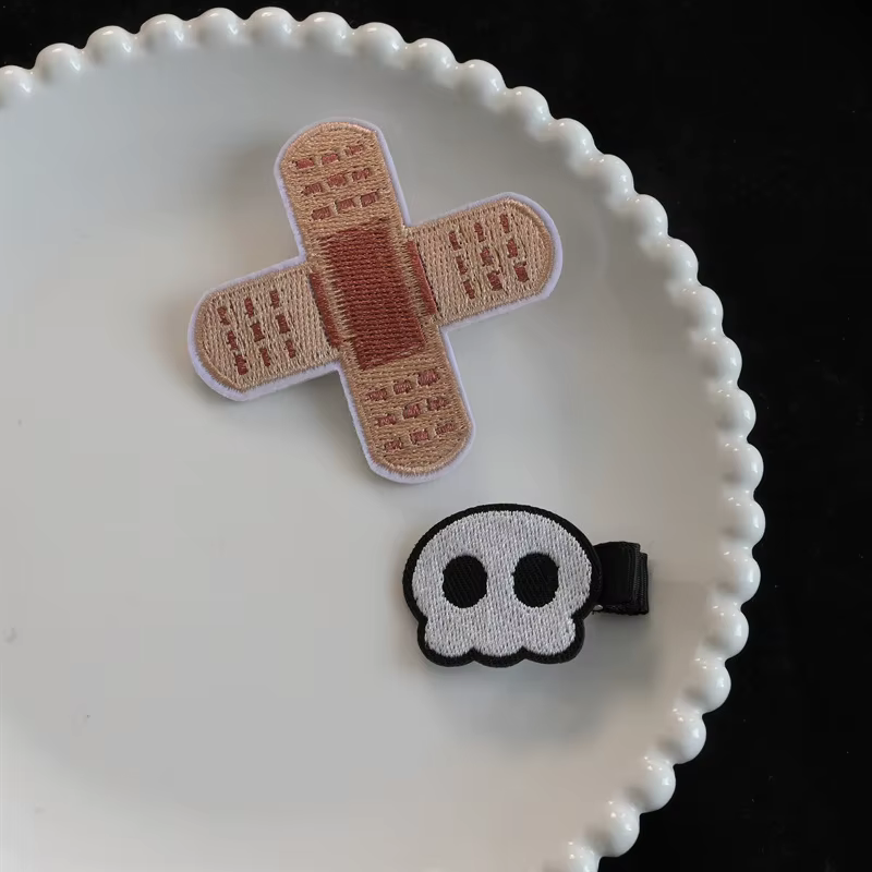 1 paire gothique Loli noir doux croix amour pince à cheveux crâne Punk épingle