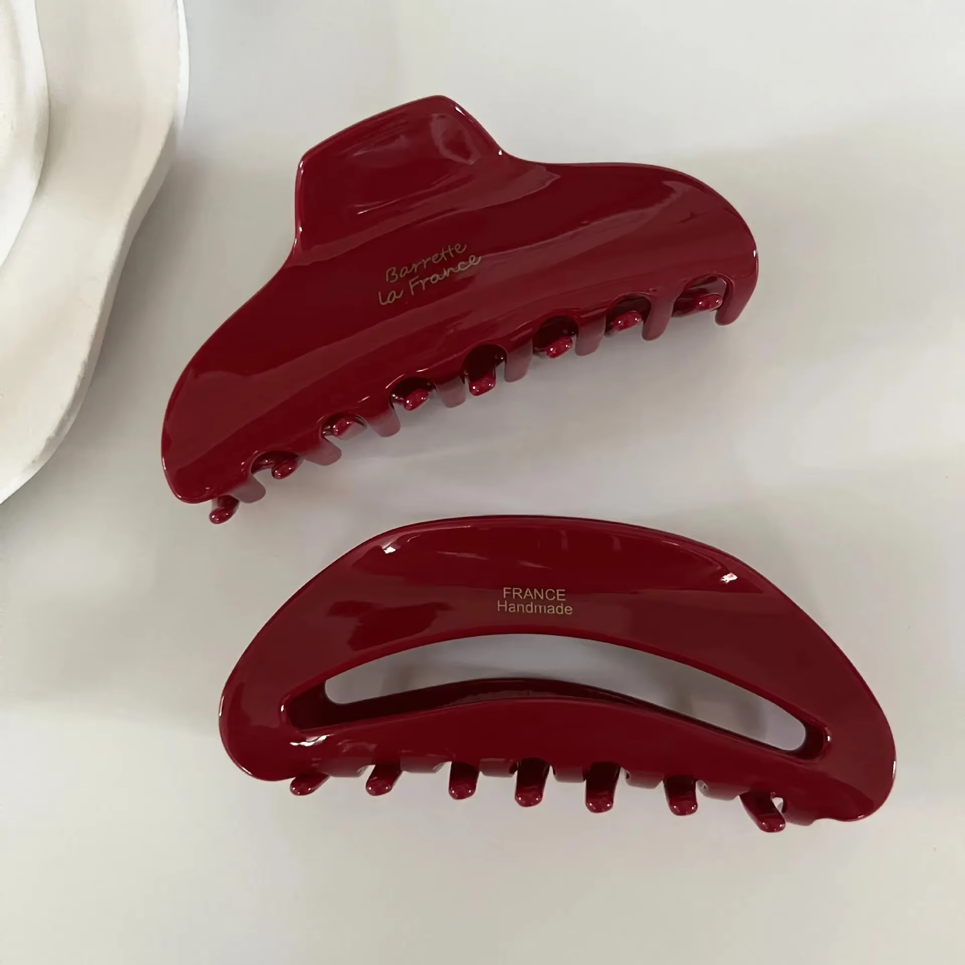 Grande pince à cheveux série rouge pour femmes