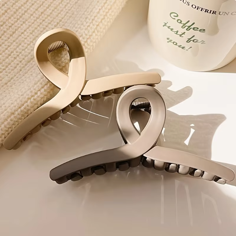 3 pinces à cheveux élégantes et mates avec design antidérapant – parfaites pour les coiffures quotidiennes