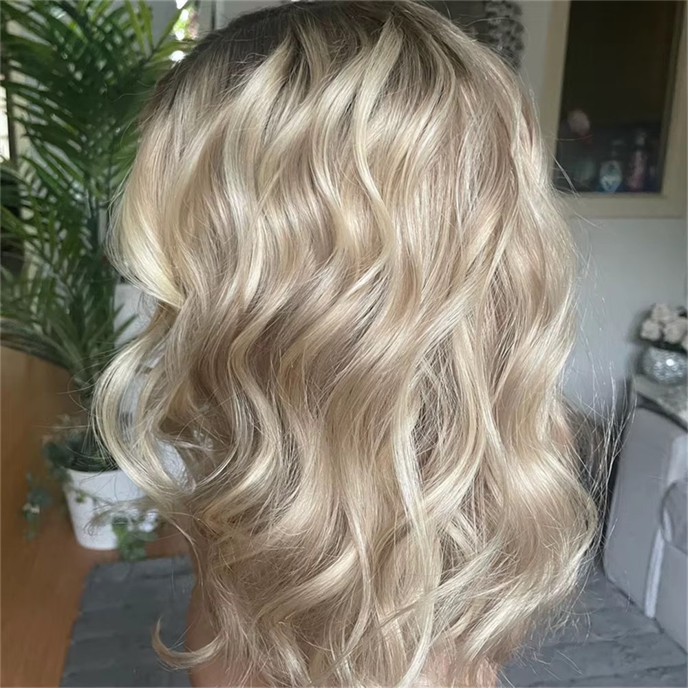 Perruque synthétique Lace Front courte ondulée