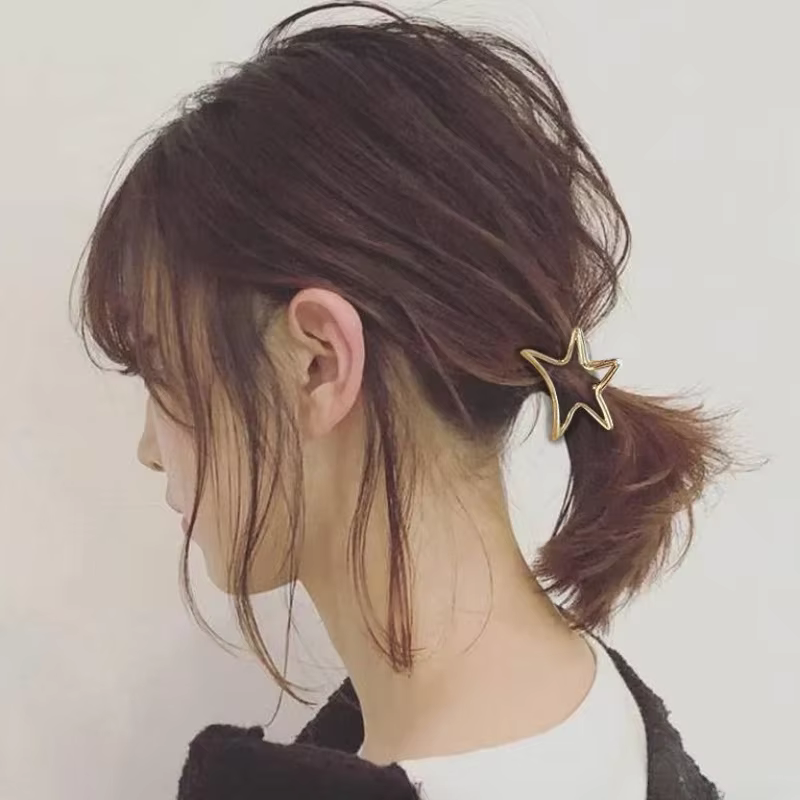 Pinces à cheveux en métal en forme de cœur creux