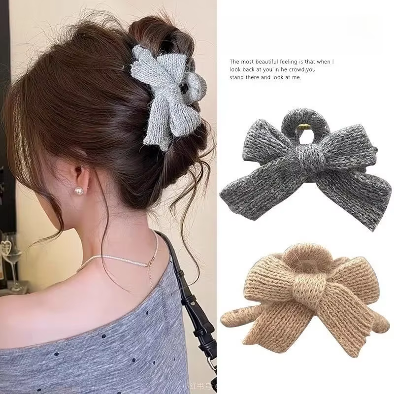 Pince à cheveux en peluche pour femmes