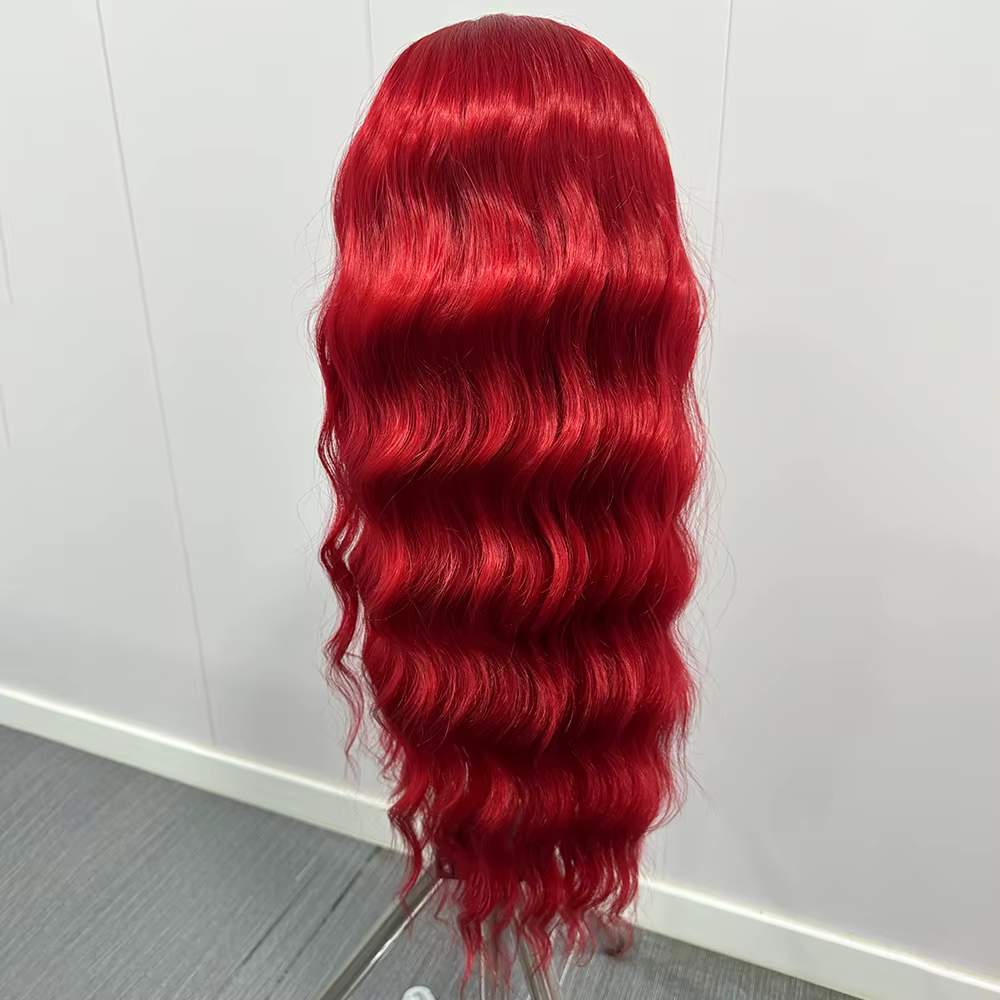 Perruque rouge bouclée et ample