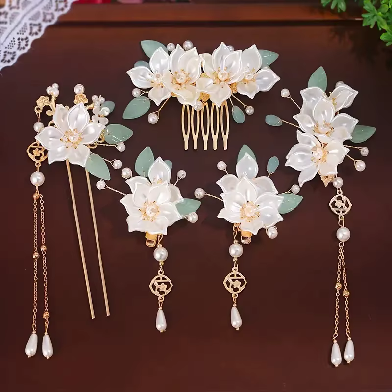 Ensemble de 5 pièces avec motifs floraux et pompons vintage