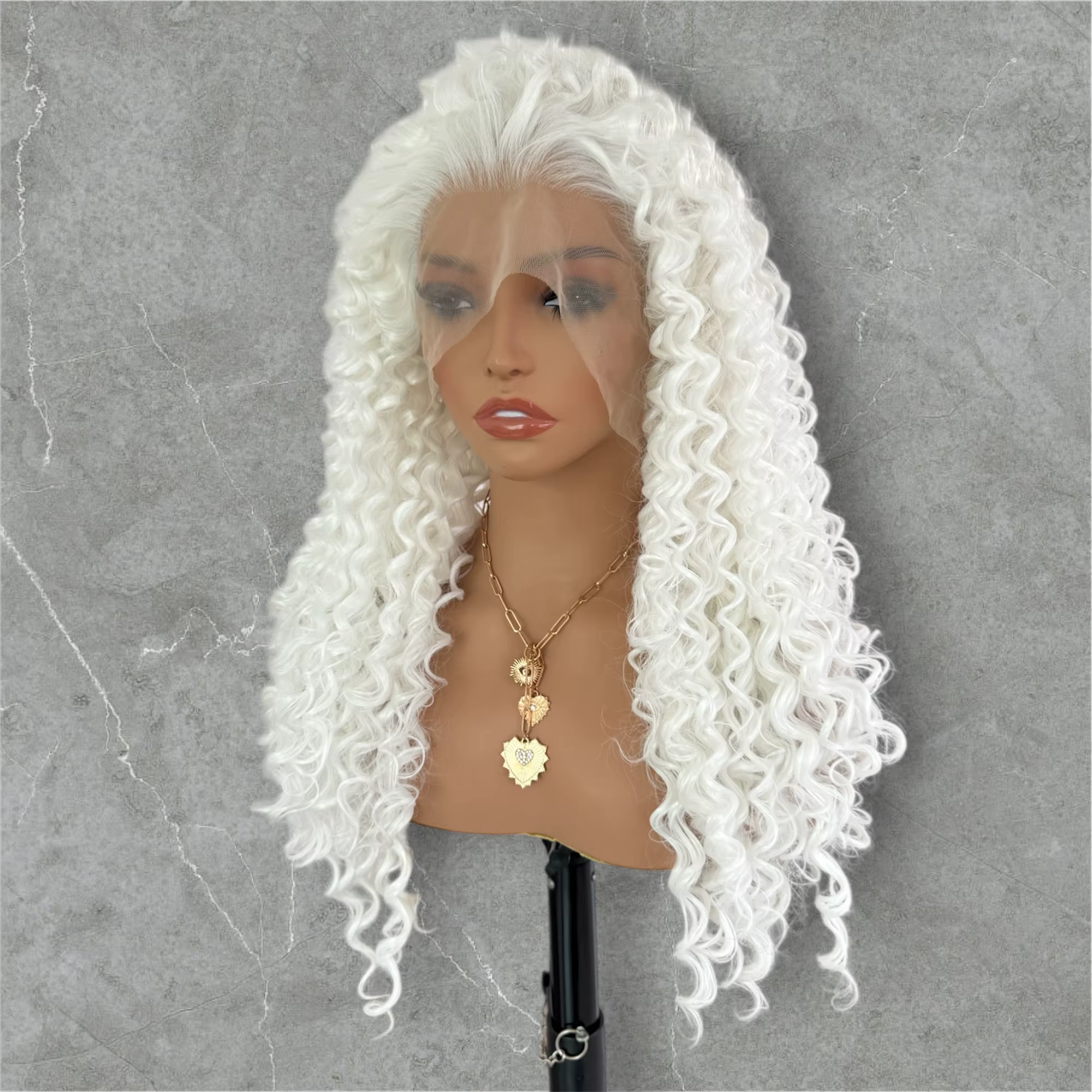 Perruque Lace Front Wig synthétique bouclée blanche 13x4