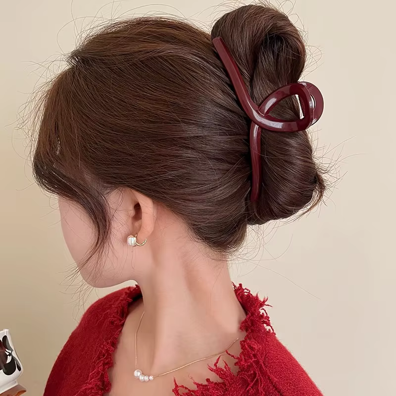 1 pince à cheveux rétro rouge foncé
