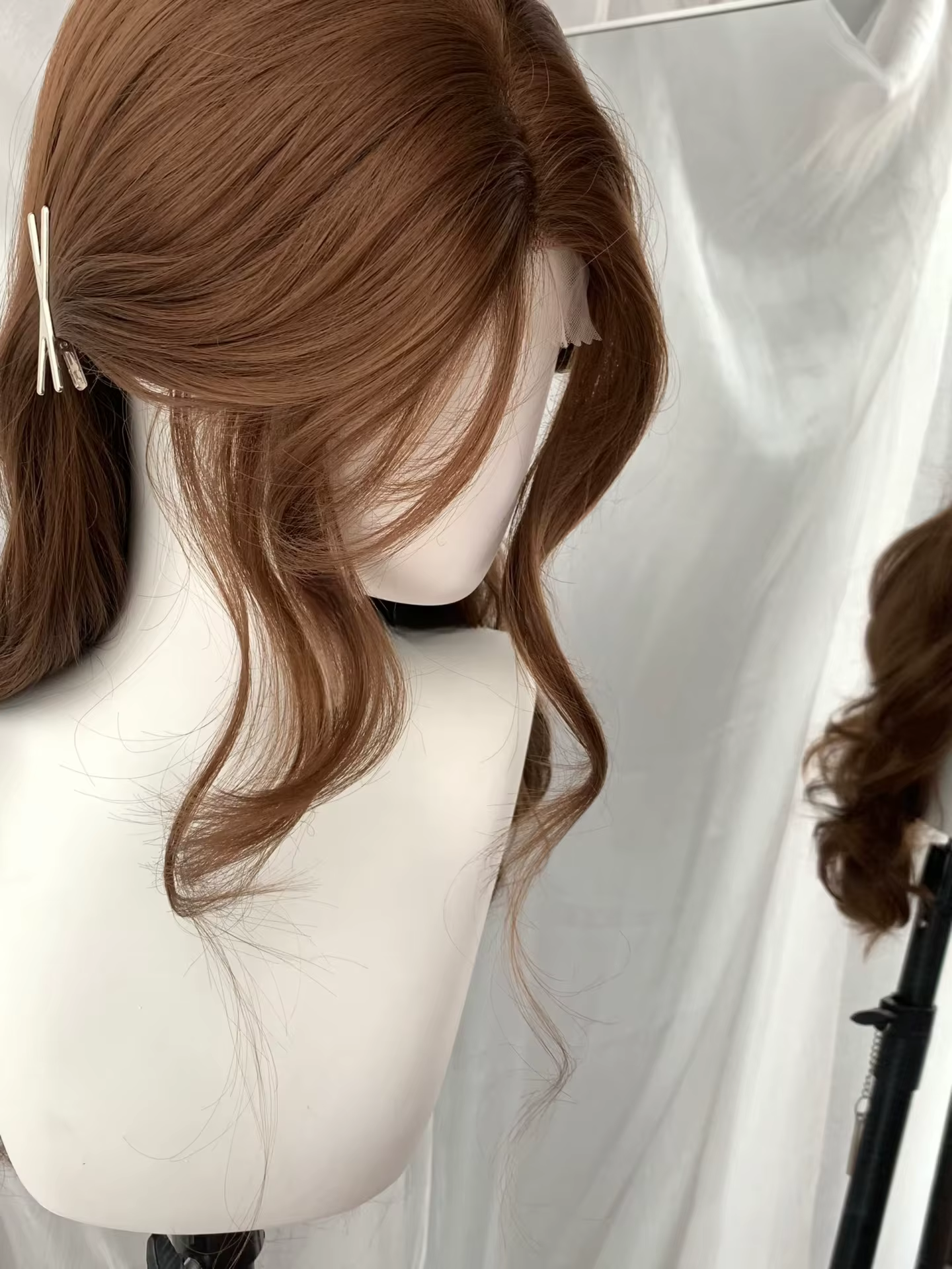 Perruque marron miel Une femme