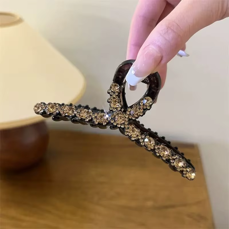 Pinces à cheveux ornées de cristaux de perles champagne