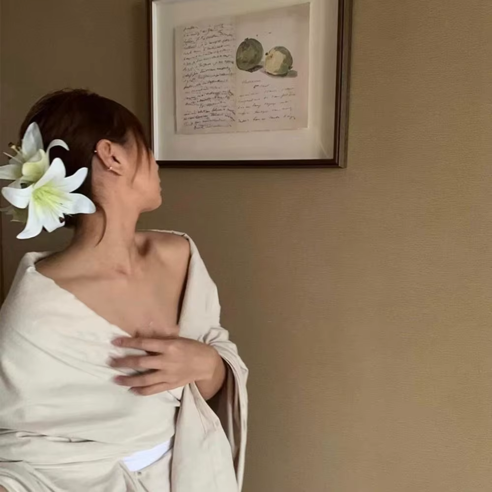 Pince à cheveux fleur de lilium pour femme