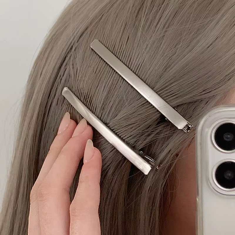 Pince à cheveux frange latérale haute tempérament pour femmes