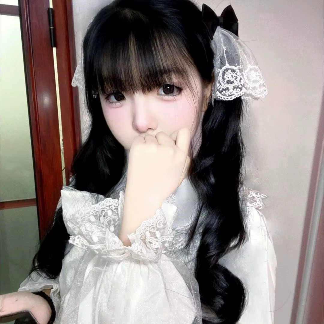 Coiffure lolita en dentelle pour fille