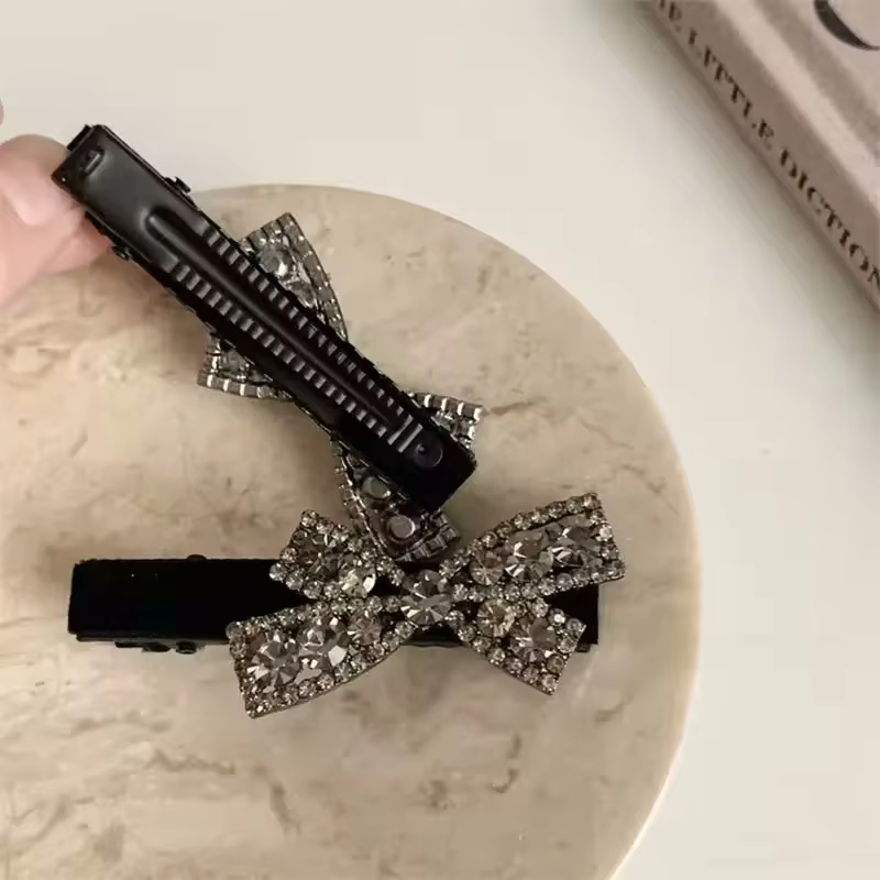 Pinces à cheveux avec nœud en strass