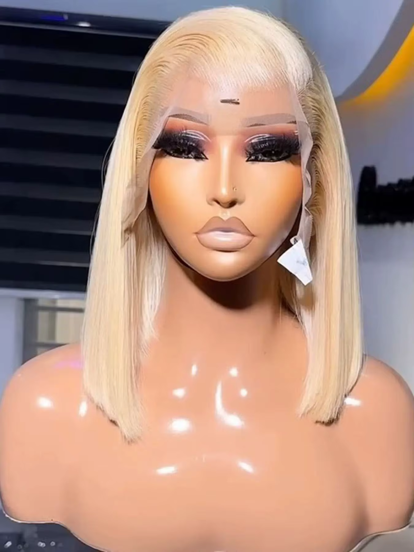 Perruque Bob Lace Frontal Wig courte et lisse, couleur blond miel 613, 13x4, Full HD, pre-plucked, nœuds décolorés, Cosplay, fête quotidienne pour femmes