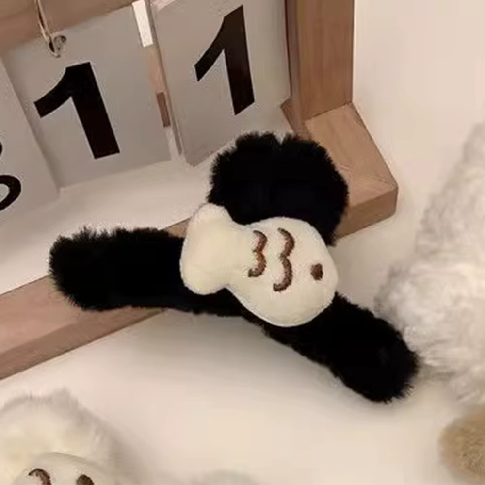 Pince à cheveux en peluche pour l'hiver