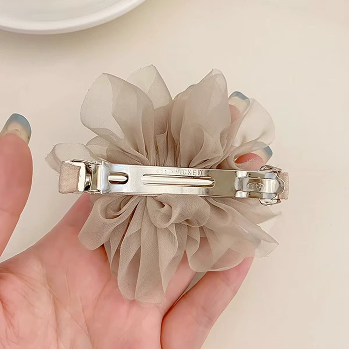 Pince à cheveux fleur en mousseline de soie pour femme