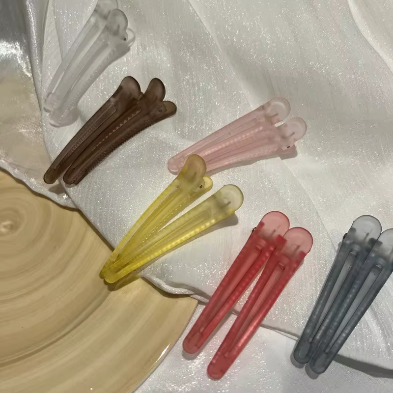 Épingles à cheveux colorées