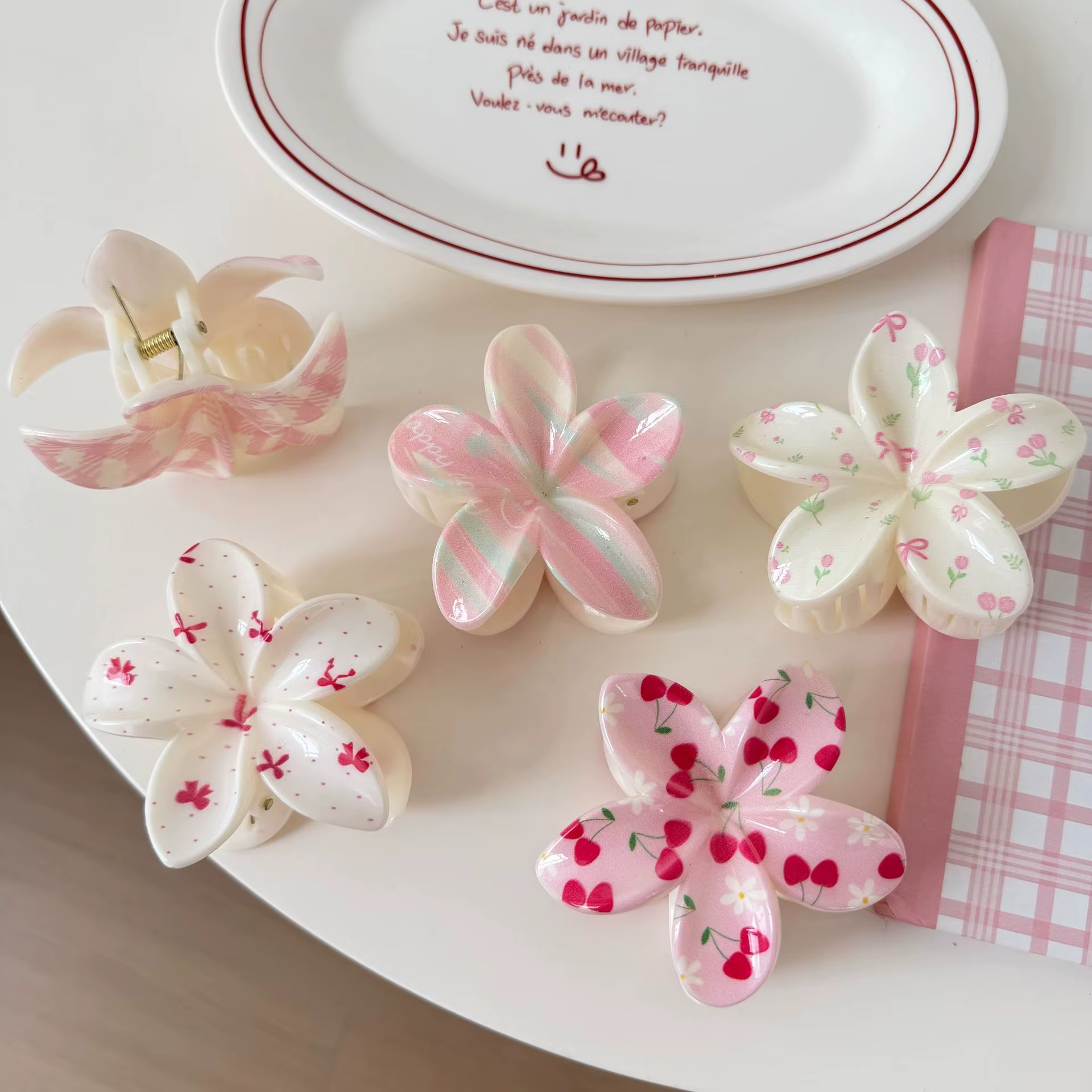 Pinces à cheveux florales rose bonbon pour femmes